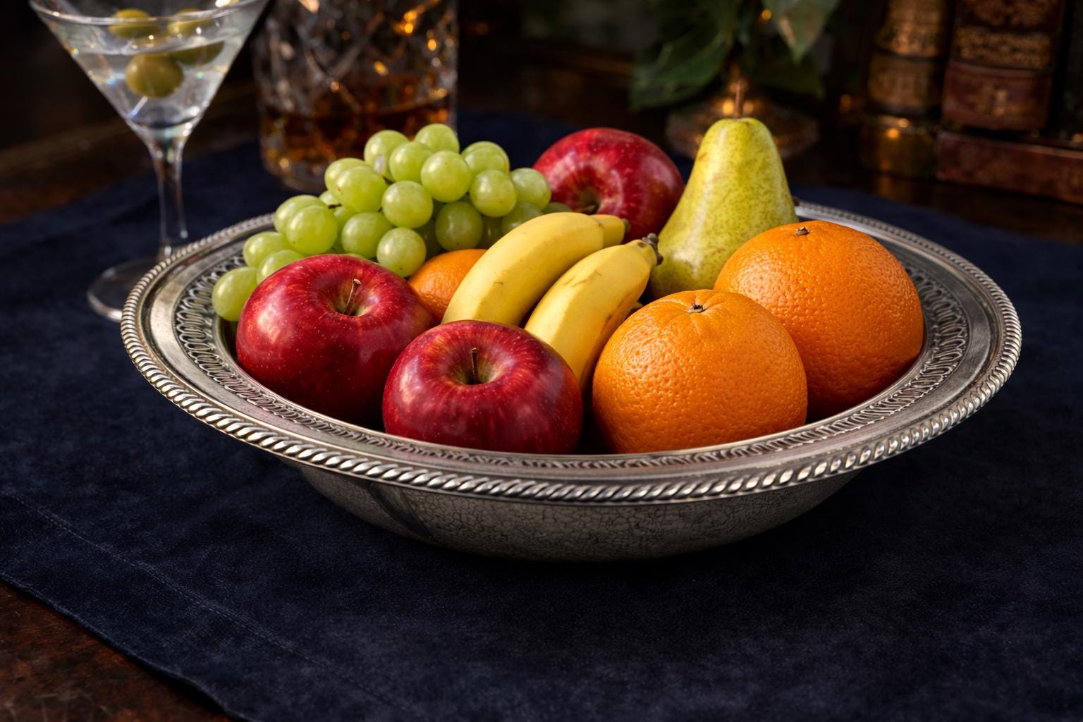 Vintage Rogers Silverplate Pierced Serving Bowl – Pattern 835 – Elegant Silver Relish Dish or Fruit Bowl – Classic Vintage Tableware