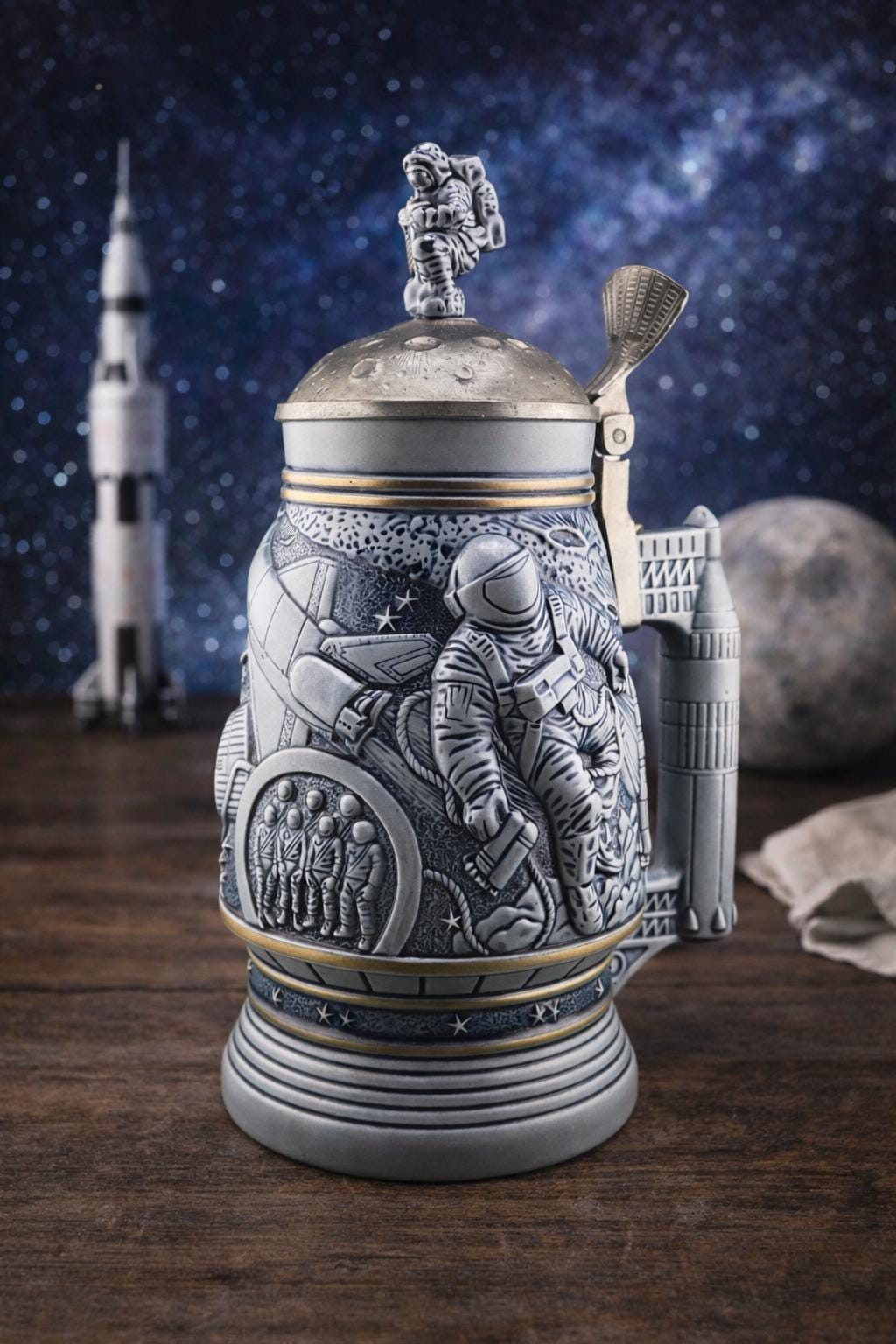 Avon Conquest of Space Stein With Astronaut Finial 1991 Ceramic Collectible