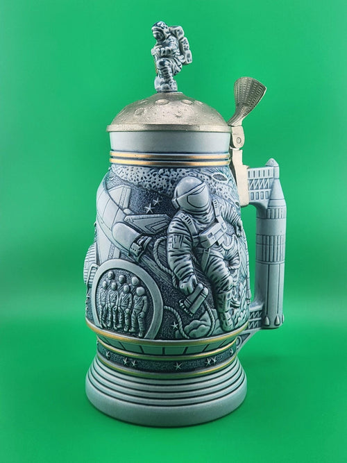 Avon Conquest of Space Stein With Astronaut Finial 1991 Ceramic Collectible