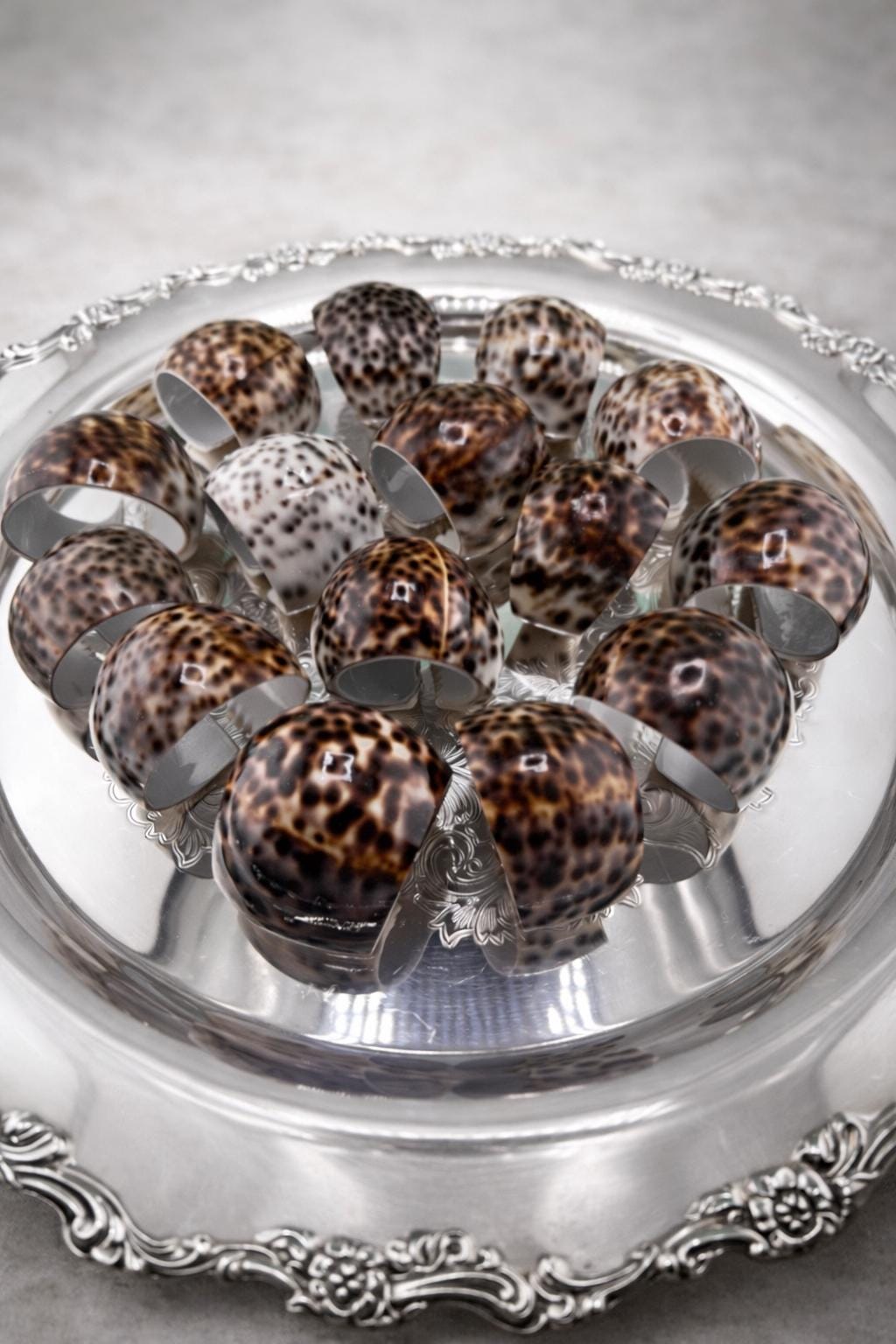 Vintage Cowrie Shell Napkin Ring – Natural Seashell Napkin Holder – Boho Coastal Beach House Dining Entertaining – Sold Individually