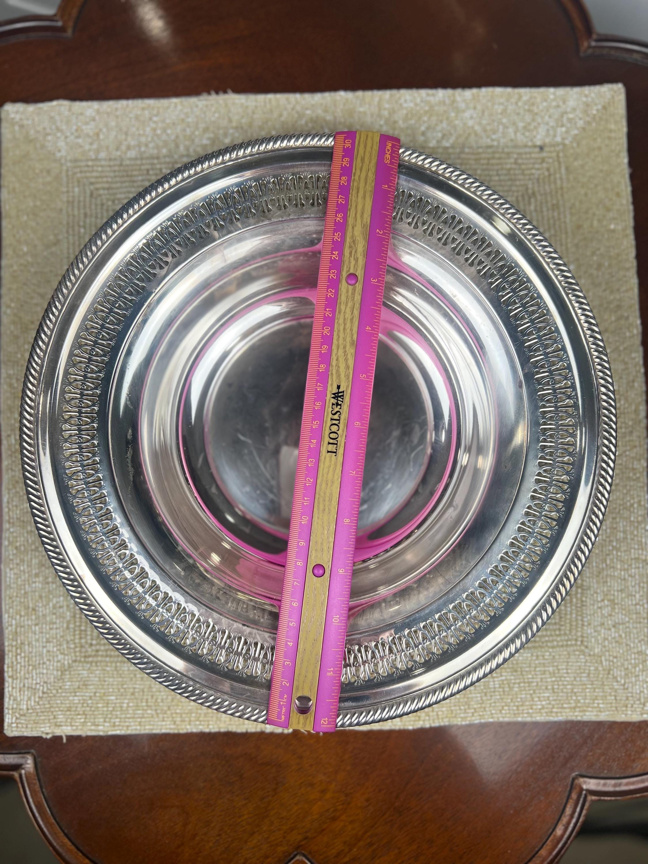 Vintage Rogers Silverplate Pierced Serving Bowl – Pattern 835 – Elegant Silver Relish Dish or Fruit Bowl – Classic Vintage Tableware